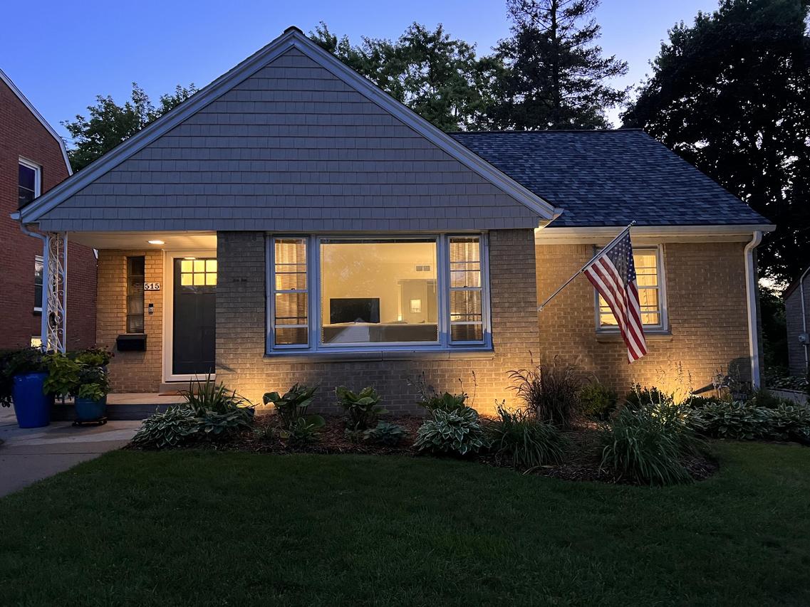 515 N 107th St., Wauwatosa, WI 53226