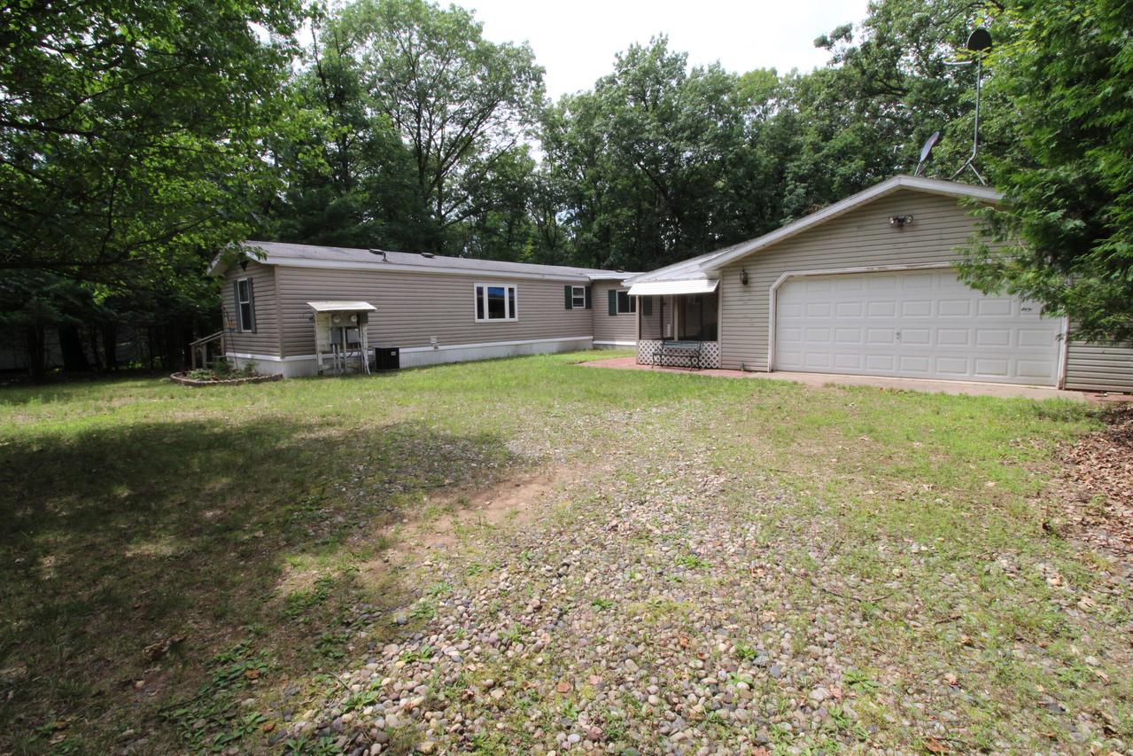 N4424 Strawberry Cir, Mount Morris, WI 54984