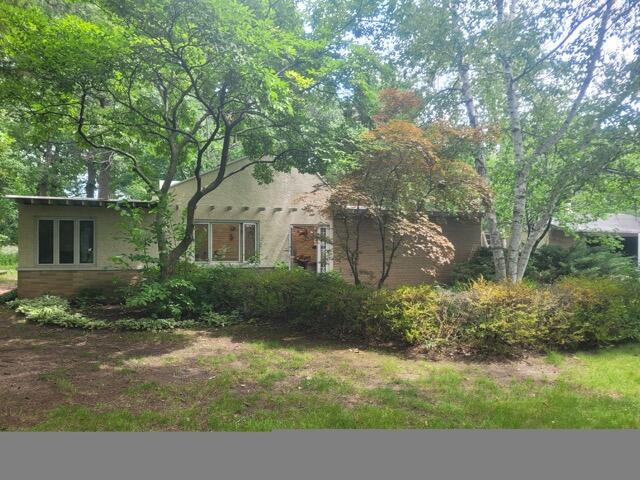 2550 S Sunny Slope Rd., New Berlin, WI 53151
