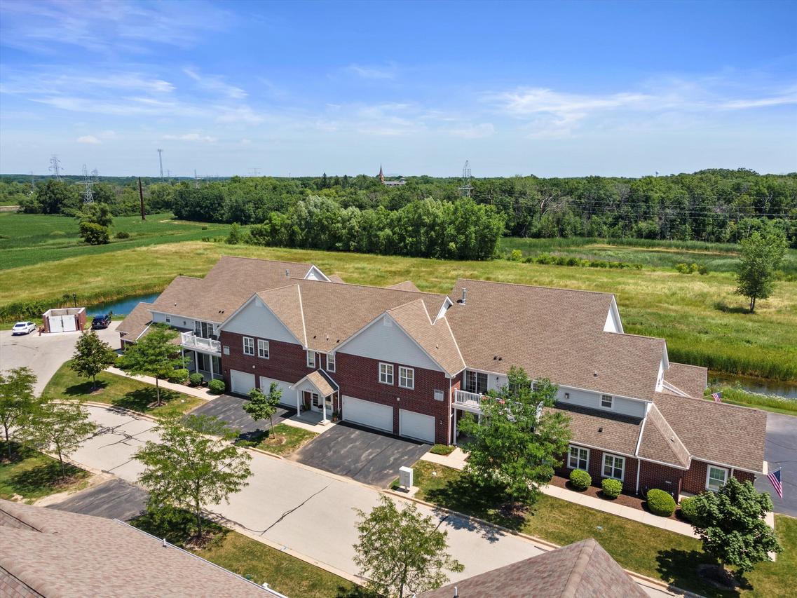 12136 W Virginia Cir #7, Franklin, WI 53132