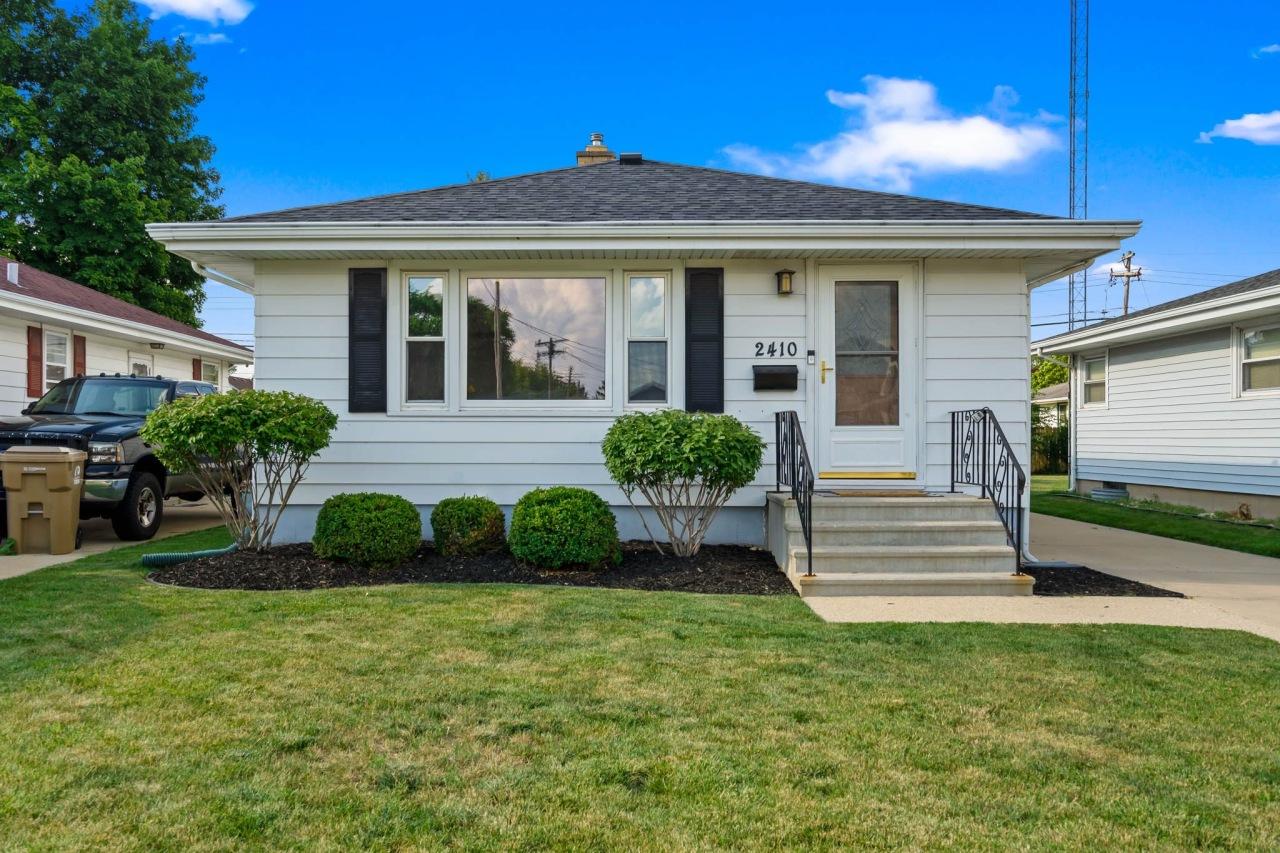 2410 26th St, Kenosha, WI 53140