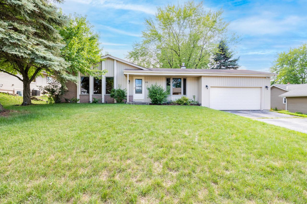 111 Carpenter Ct, Mukwonago, WI 53149