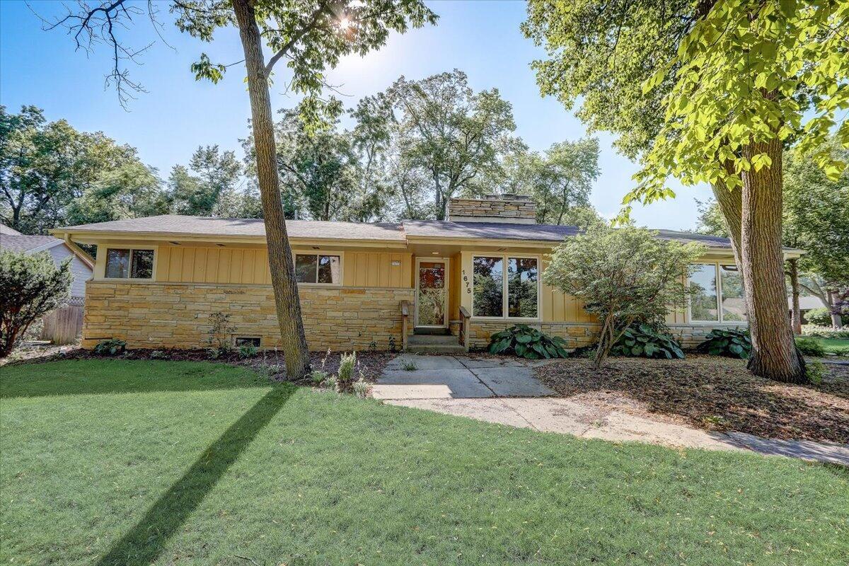 1675 N 120th St., Wauwatosa, WI 53226