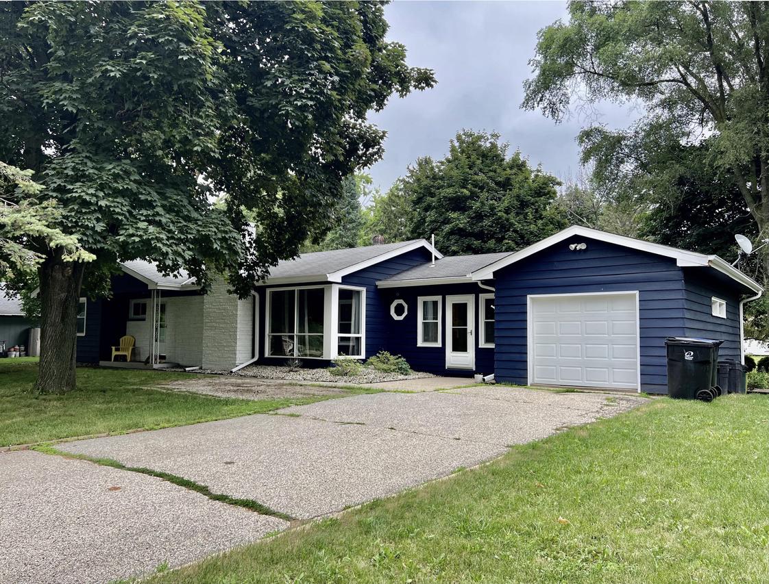 W229S8420 Big Bend Dr., Vernon, WI 53103