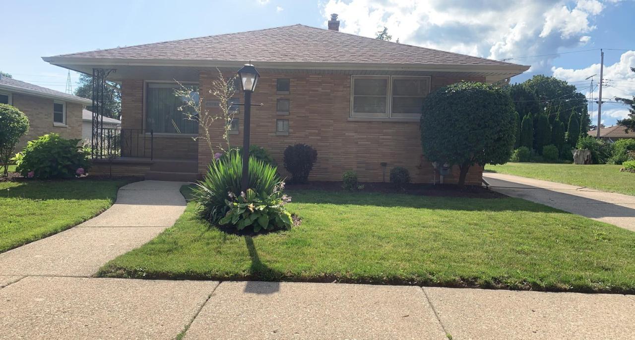 2228 24th Ave., Kenosha, WI 53140