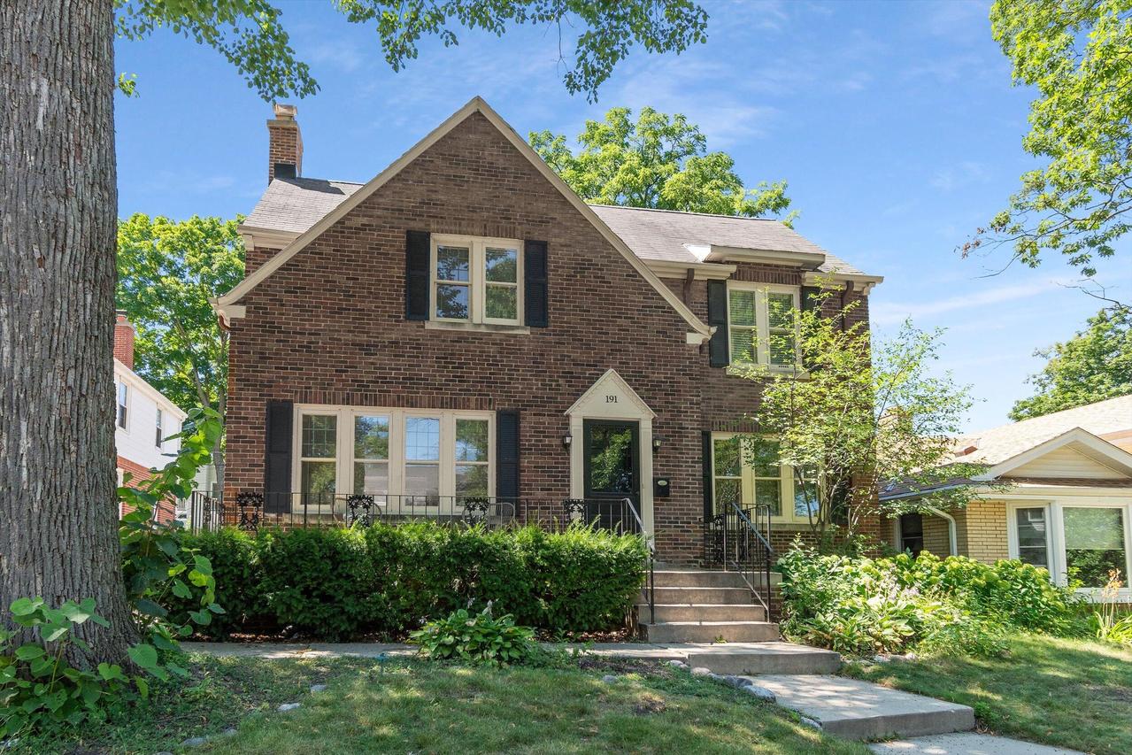191 N 87th St., Wauwatosa, WI 53226