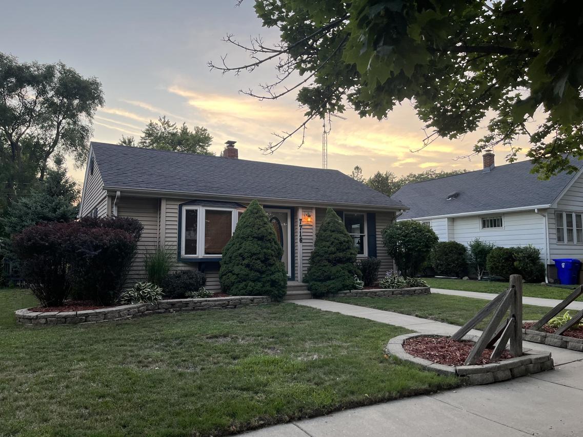 7716 29th Ave, Kenosha, WI 53143