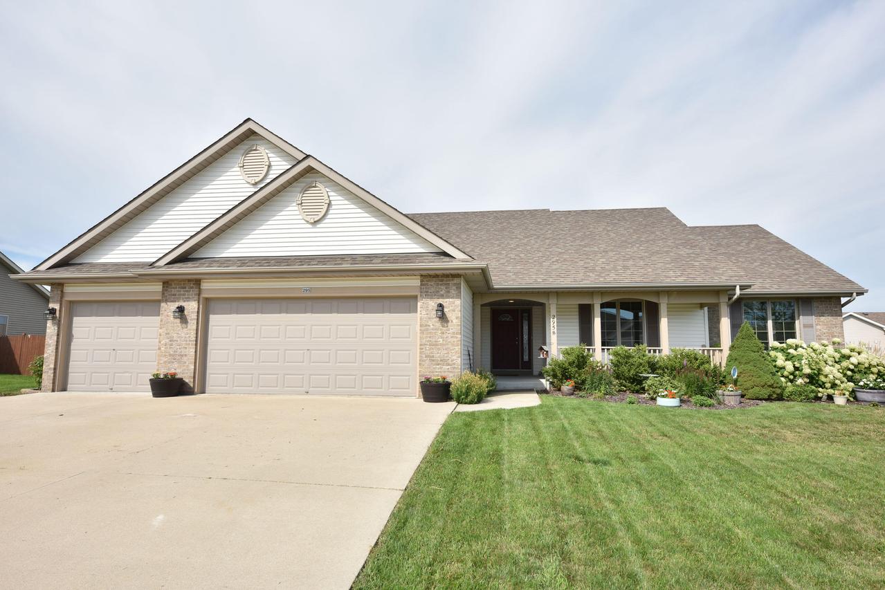 295 E Redding Cir., Belgium, WI 53004