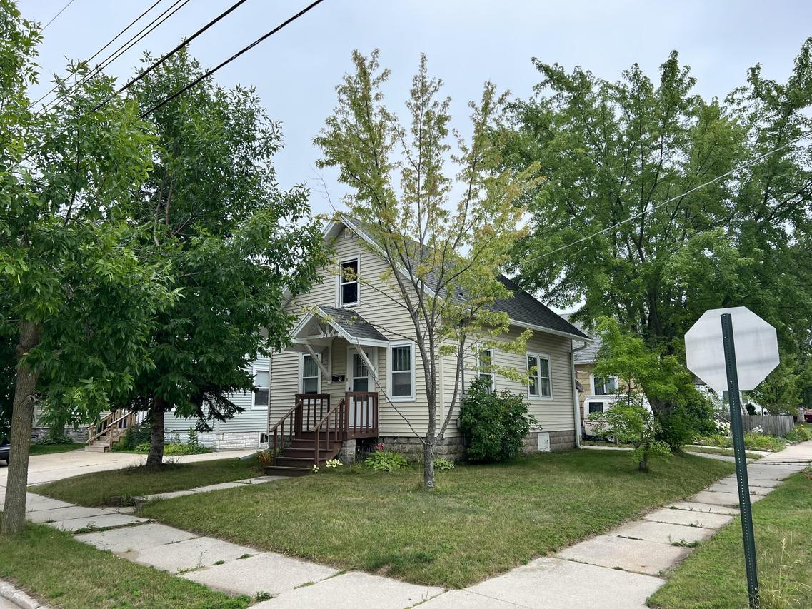 2319 16th St., Two Rivers, WI 54241
