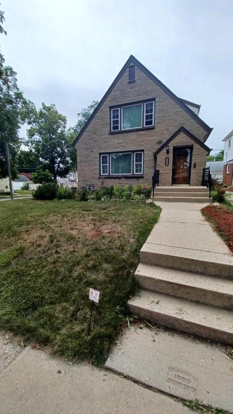 2505 N 68th St., Wauwatosa, WI 53213