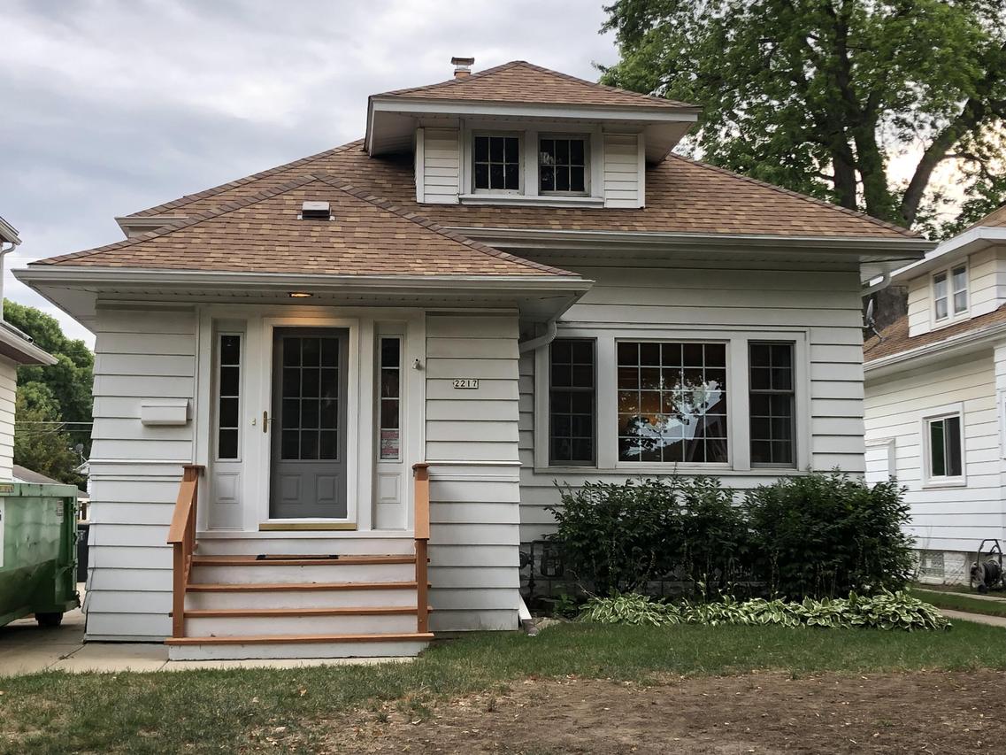 2217 N 66th St, Wauwatosa, WI 53213