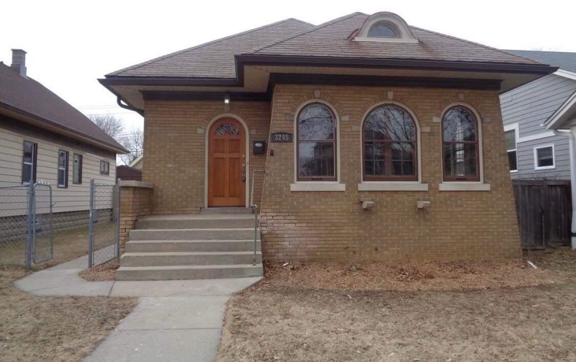 3245 N 45th St, Milwaukee, WI 53216