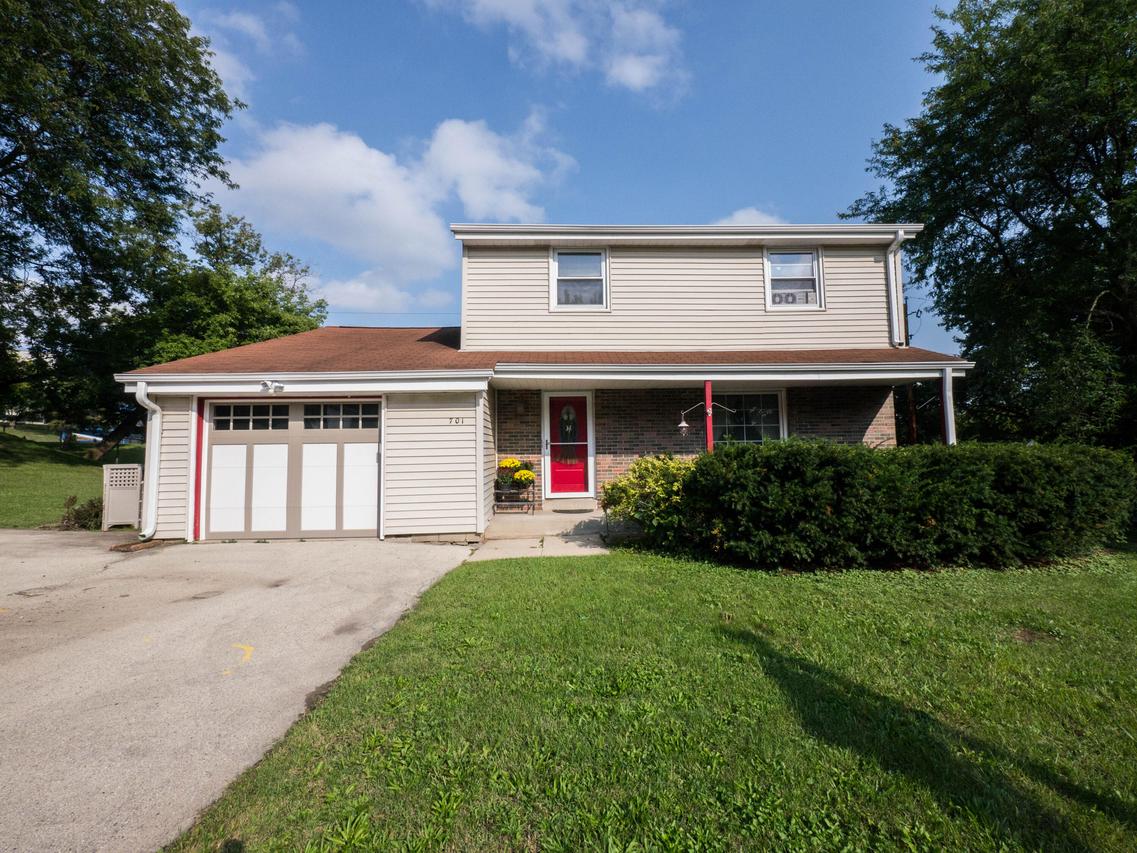 701 Greenmeadow Dr., Waukesha, WI 53188