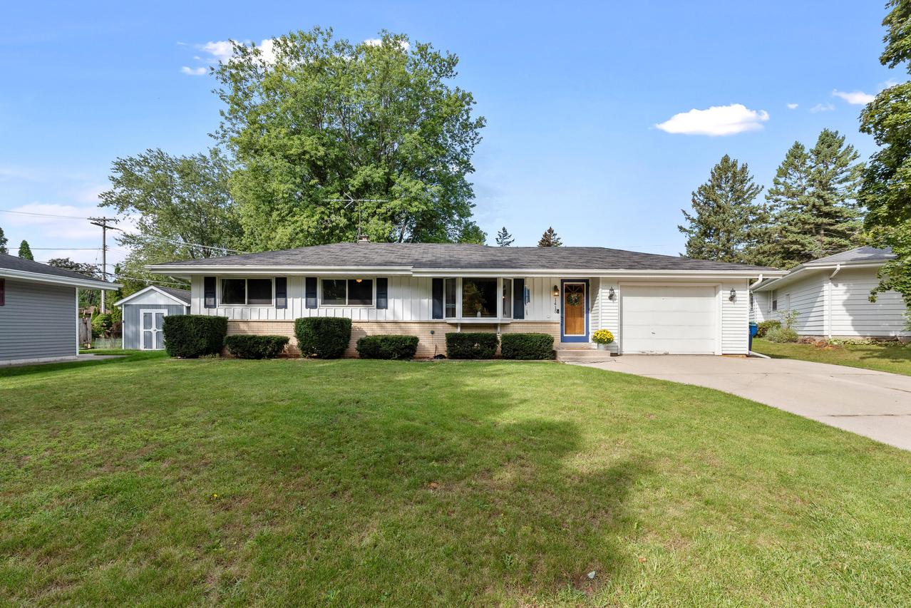 1415 N Benjamin St., Port Washington, WI 53074