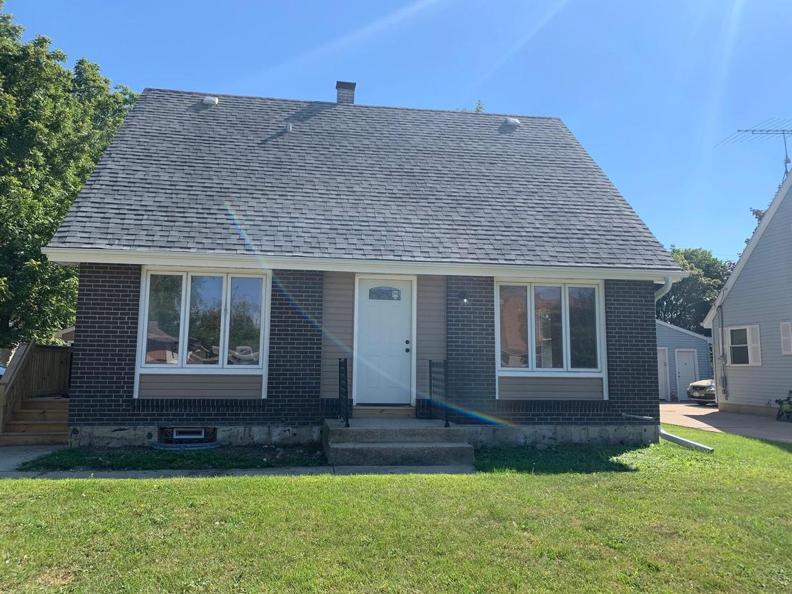 2115 88th St, Kenosha, WI 53143