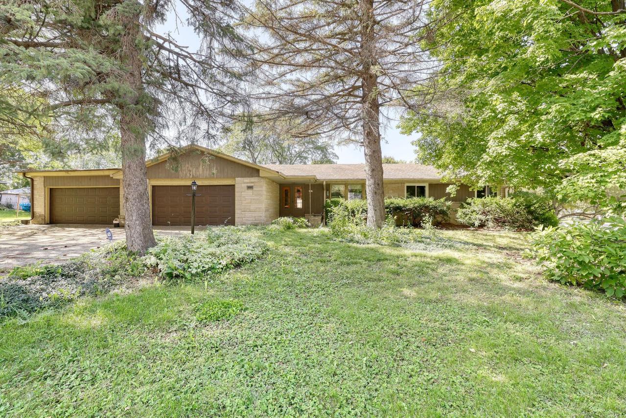 4563 N Delco Ave, Wauwatosa, WI 53225