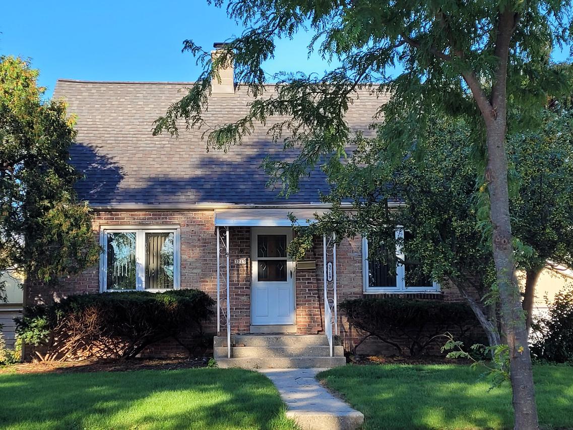 3719 S 89th St., Milwaukee, WI 53228