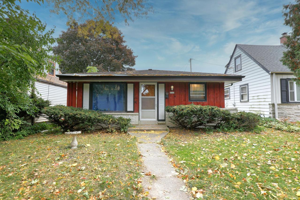 4640 N Elm Tree Rd., Glendale, WI 53209