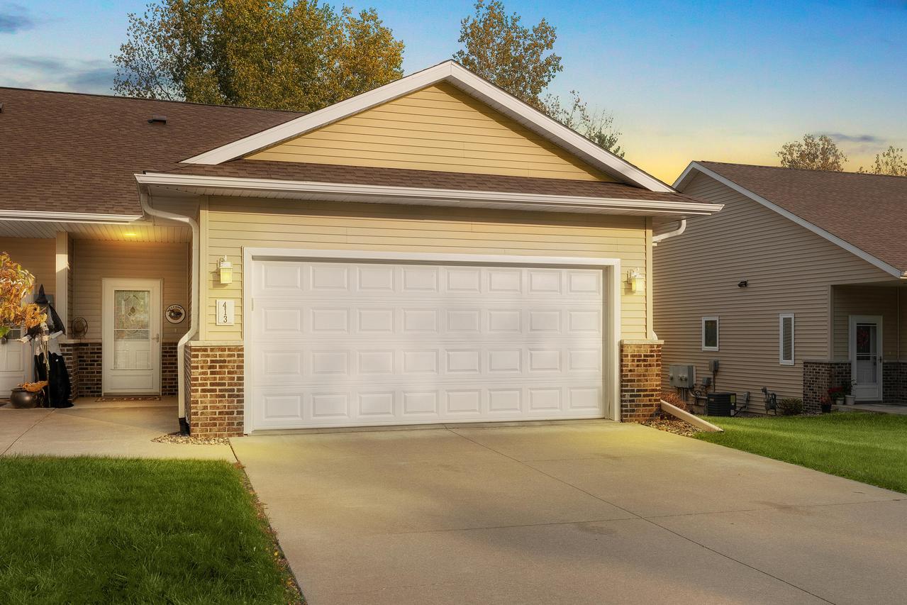 413 S Cherry Ln, Holmen, WI 54636
