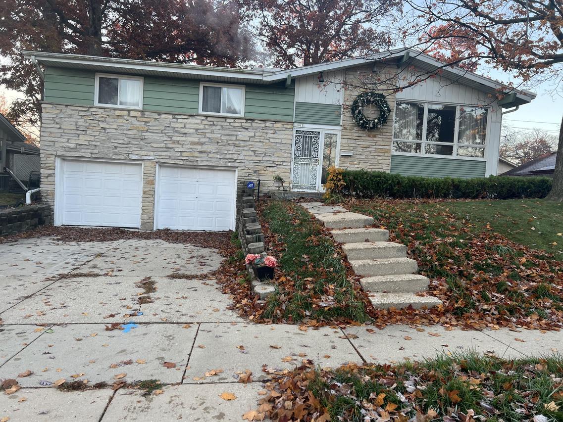 1913 W Edgerton Ave, Milwaukee, WI 53221