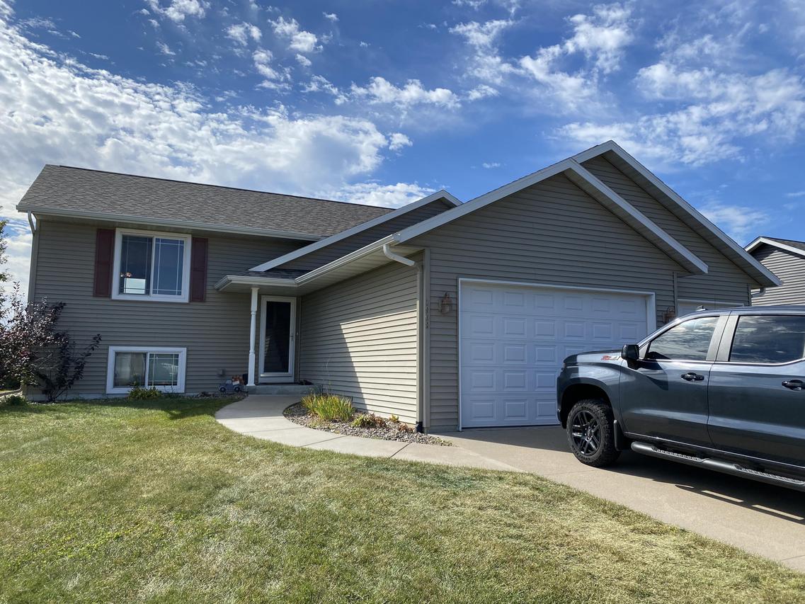 1908 Viking Ave, Holmen, WI 54636