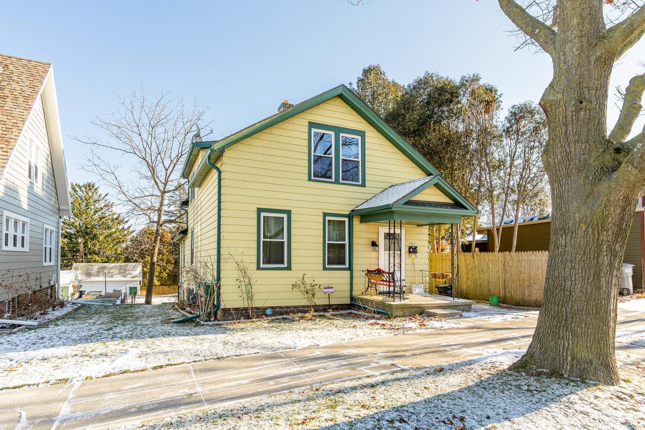 1007 N 5th St., Sheboygan, WI 53081