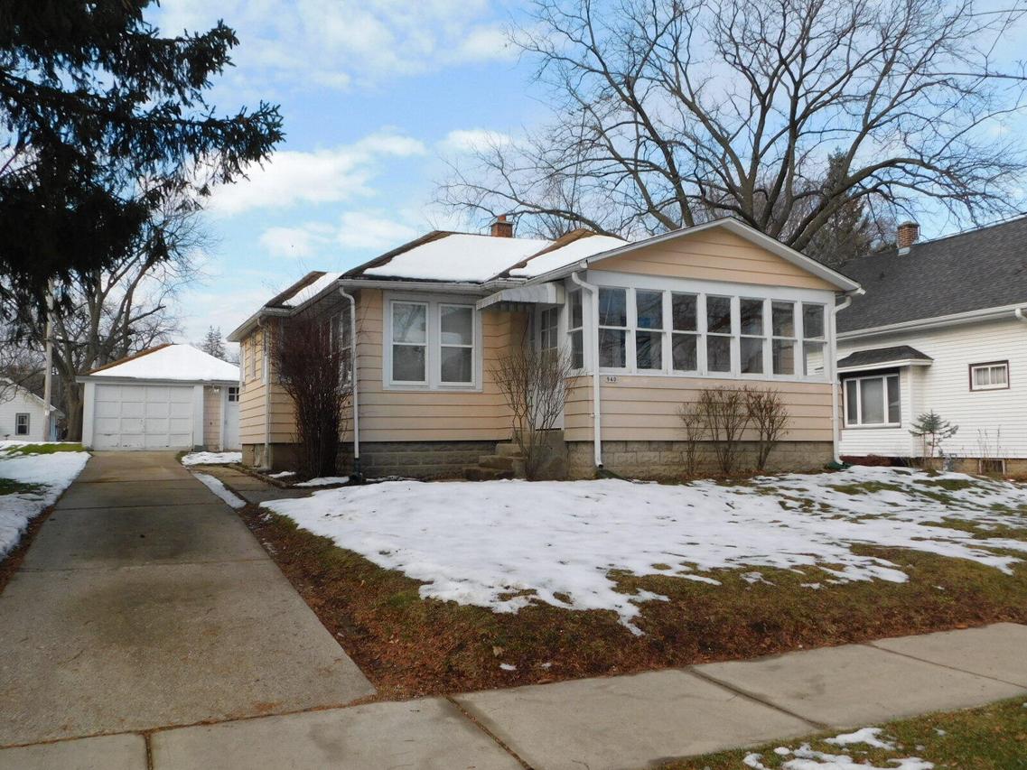 940 Genesee St, Waukesha, WI 53186