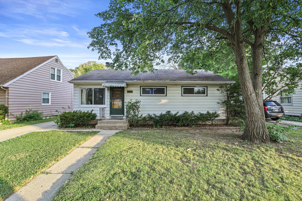 7639 W Palmetto Ave, Milwaukee, WI 53218