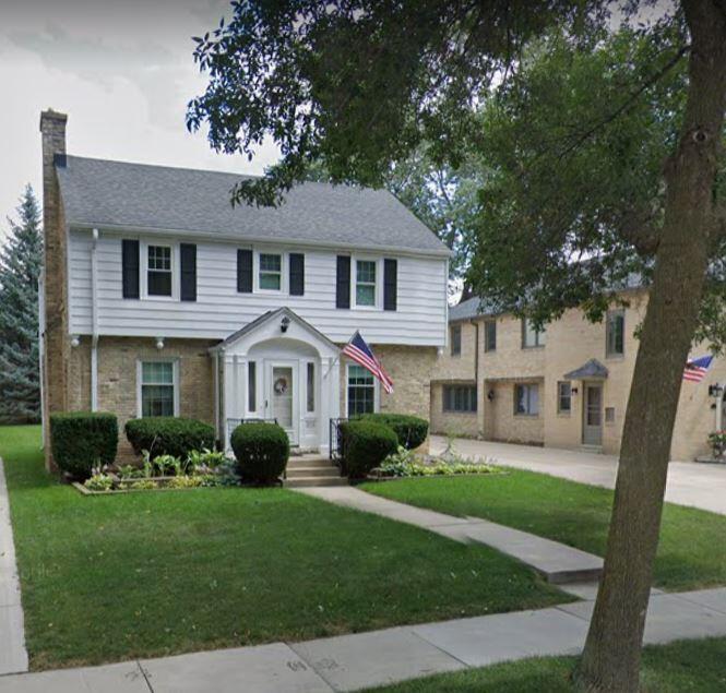 2536 N 88th St., Wauwatosa, WI 53226
