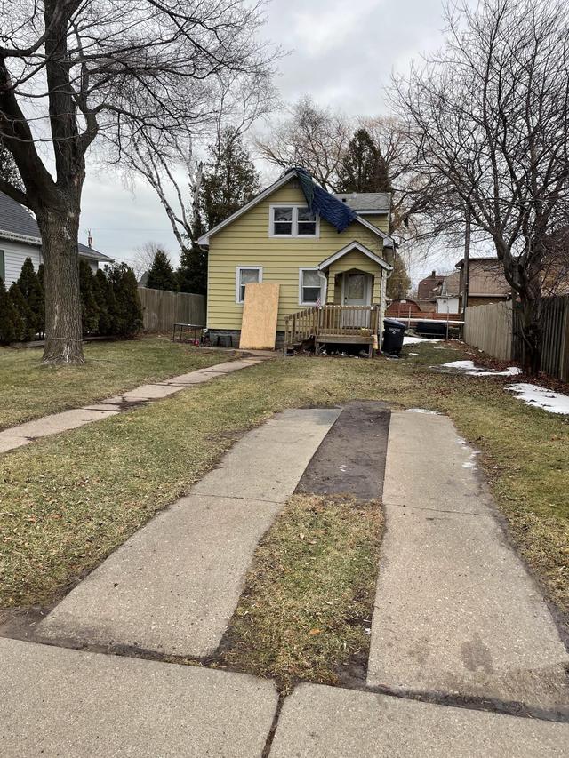 2225 S 12th St., Sheboygan, WI 53081