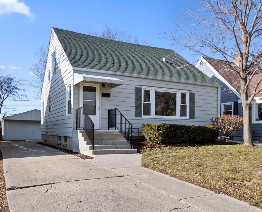 149 S 79th St, Milwaukee, WI 53214