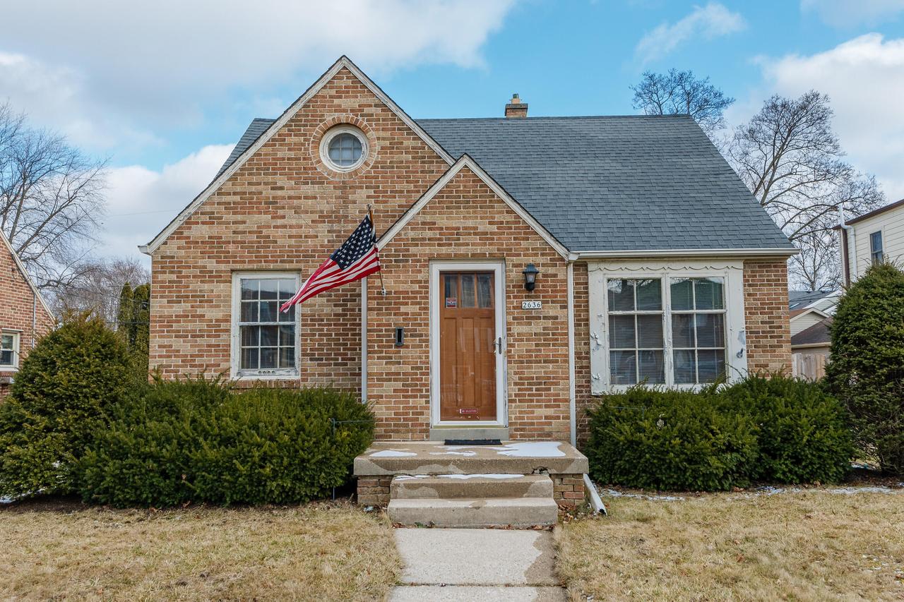 2636 N 91st St., Wauwatosa, WI 53226