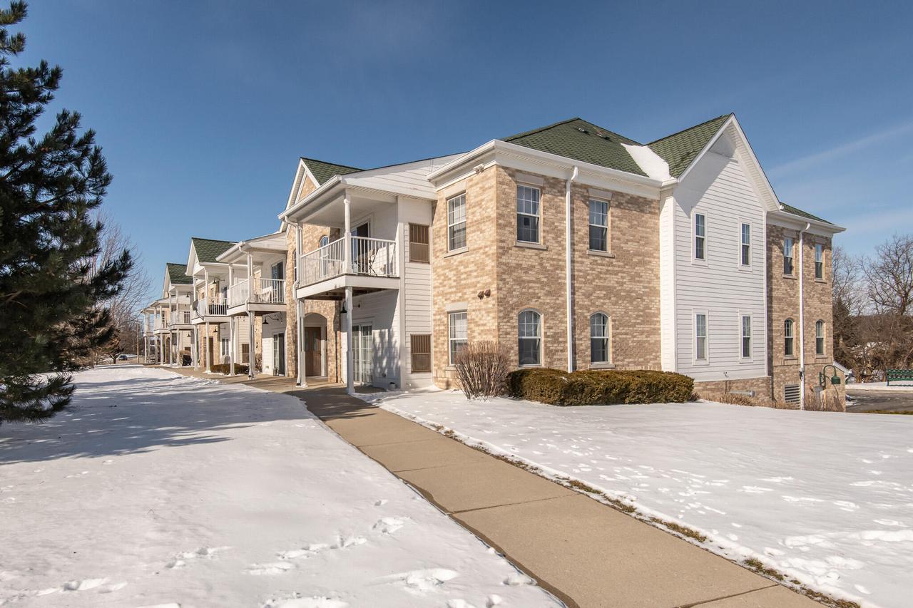 2704 Northview Rd. #145, Waukesha, WI 53188