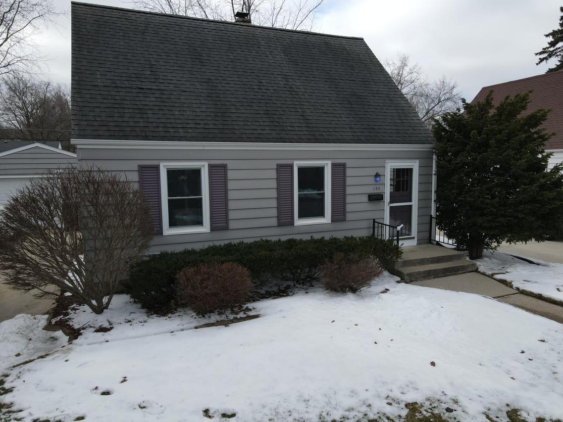 145 Coolidge Ave, Waukesha, WI 53186
