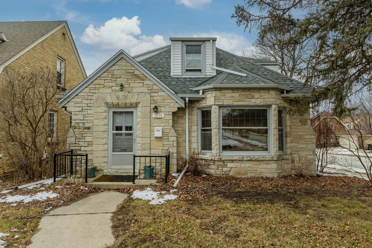 2579 N 67th St., Wauwatosa, WI 53213