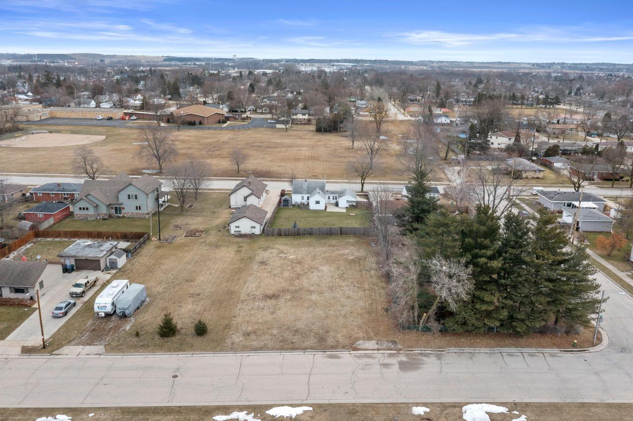 3129 98th St, Sturtevant, WI 53177