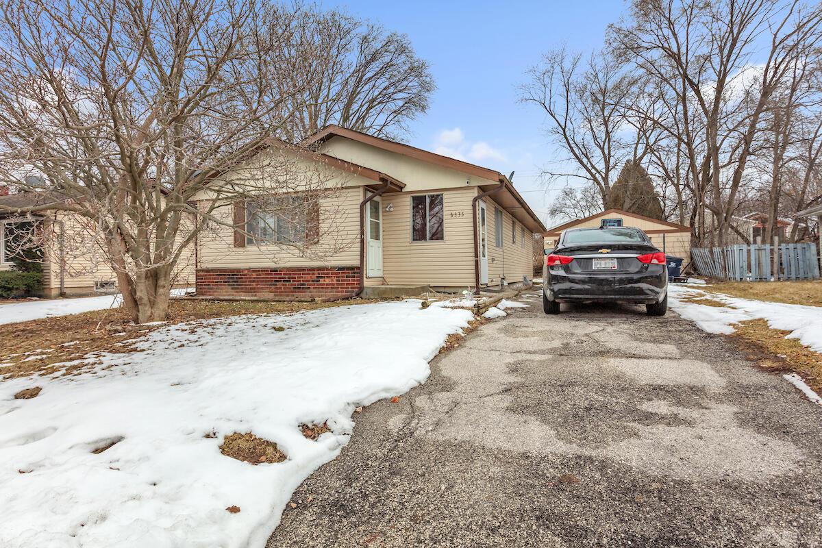 6335 N 102nd St, Milwaukee, WI 53225