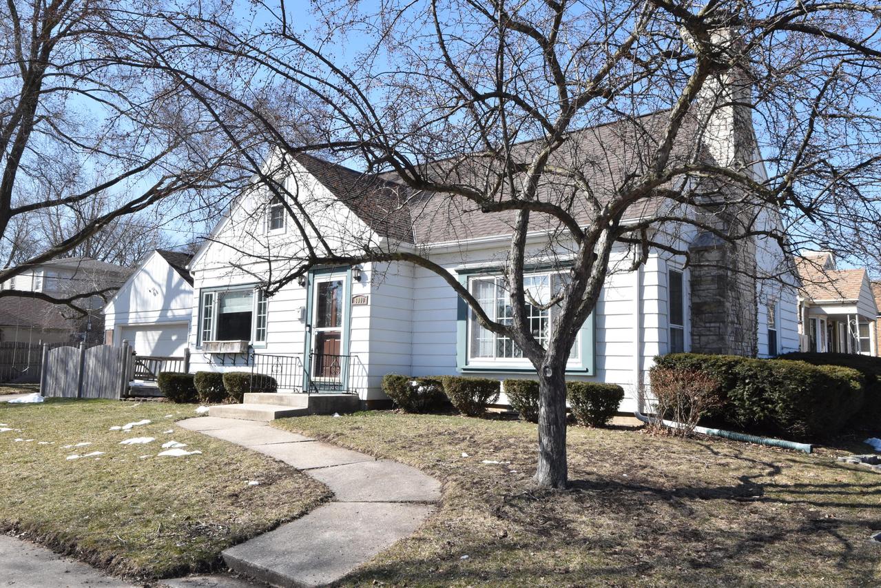 8000 W Auer Ave, Milwaukee, WI 53222