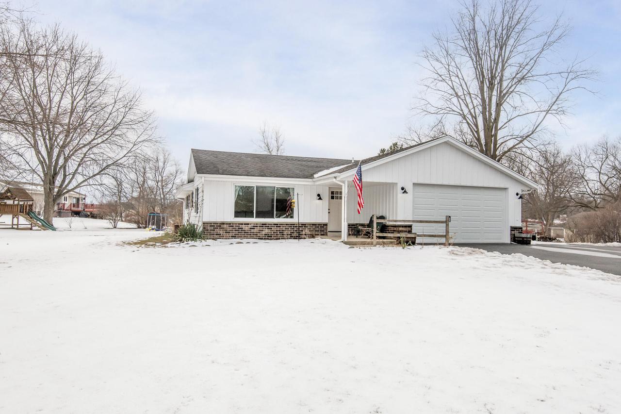 N95W25465 Eddy Ct, Lisbon, WI 53017