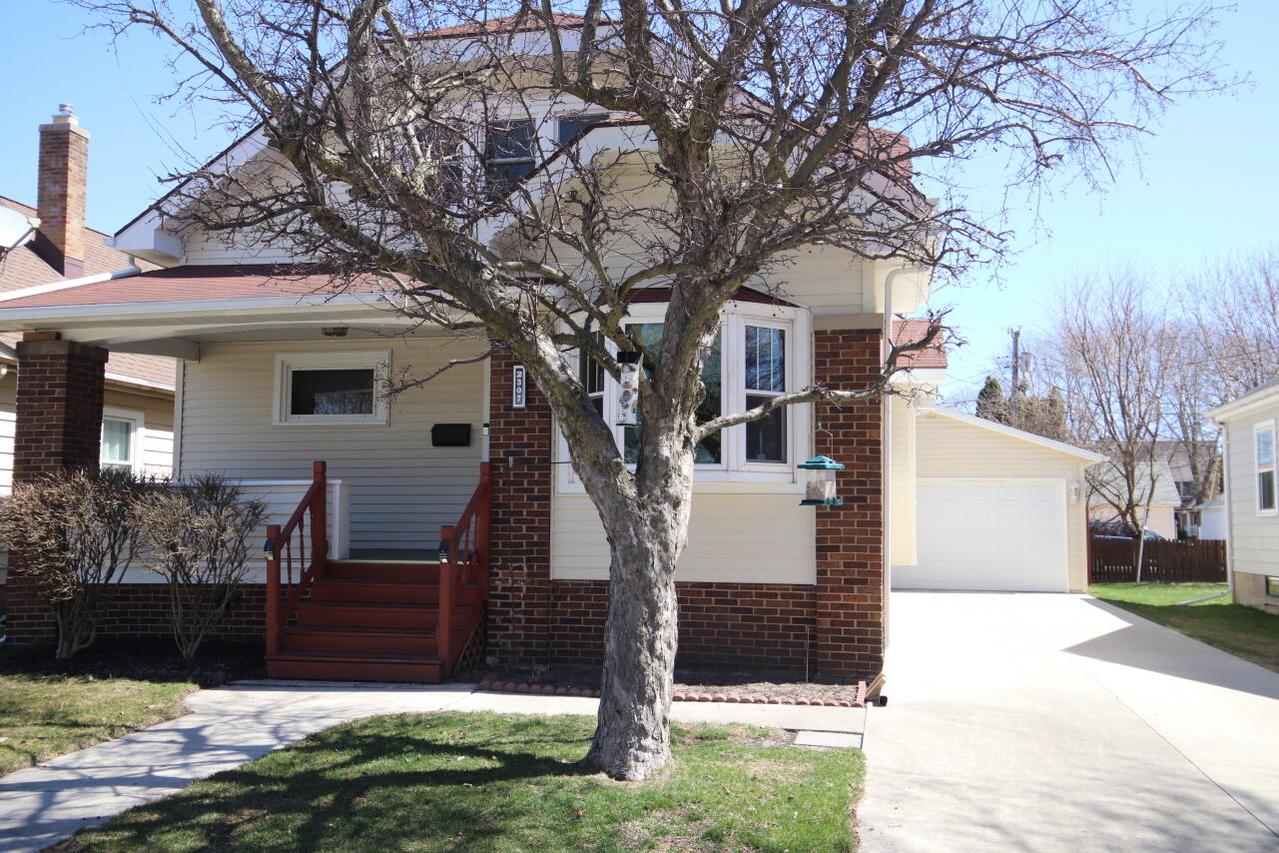 2307 Henry St, Sheboygan, WI 53081
