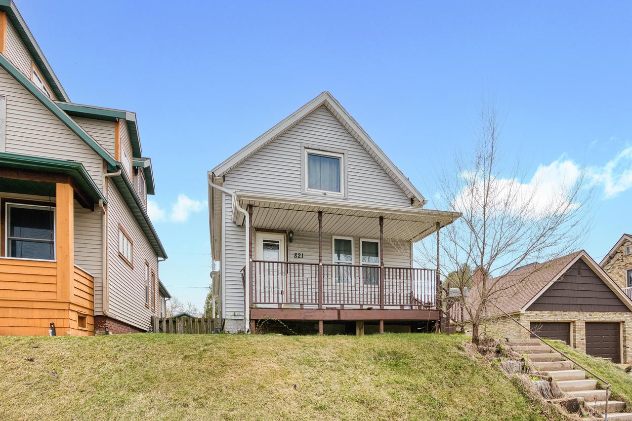 821 Swift Ave, Sheboygan, WI 53081