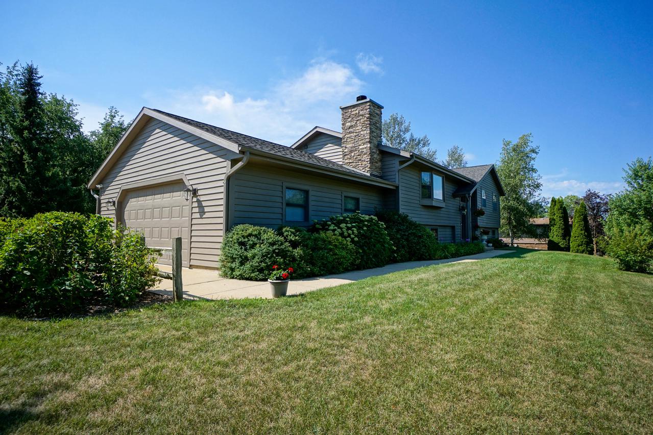 W248S6955 Sugar Maple Dr., Vernon, WI 53189