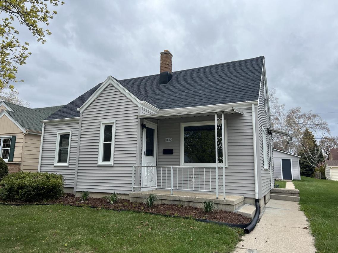1820 Elm Ave, Sheboygan, WI 53081