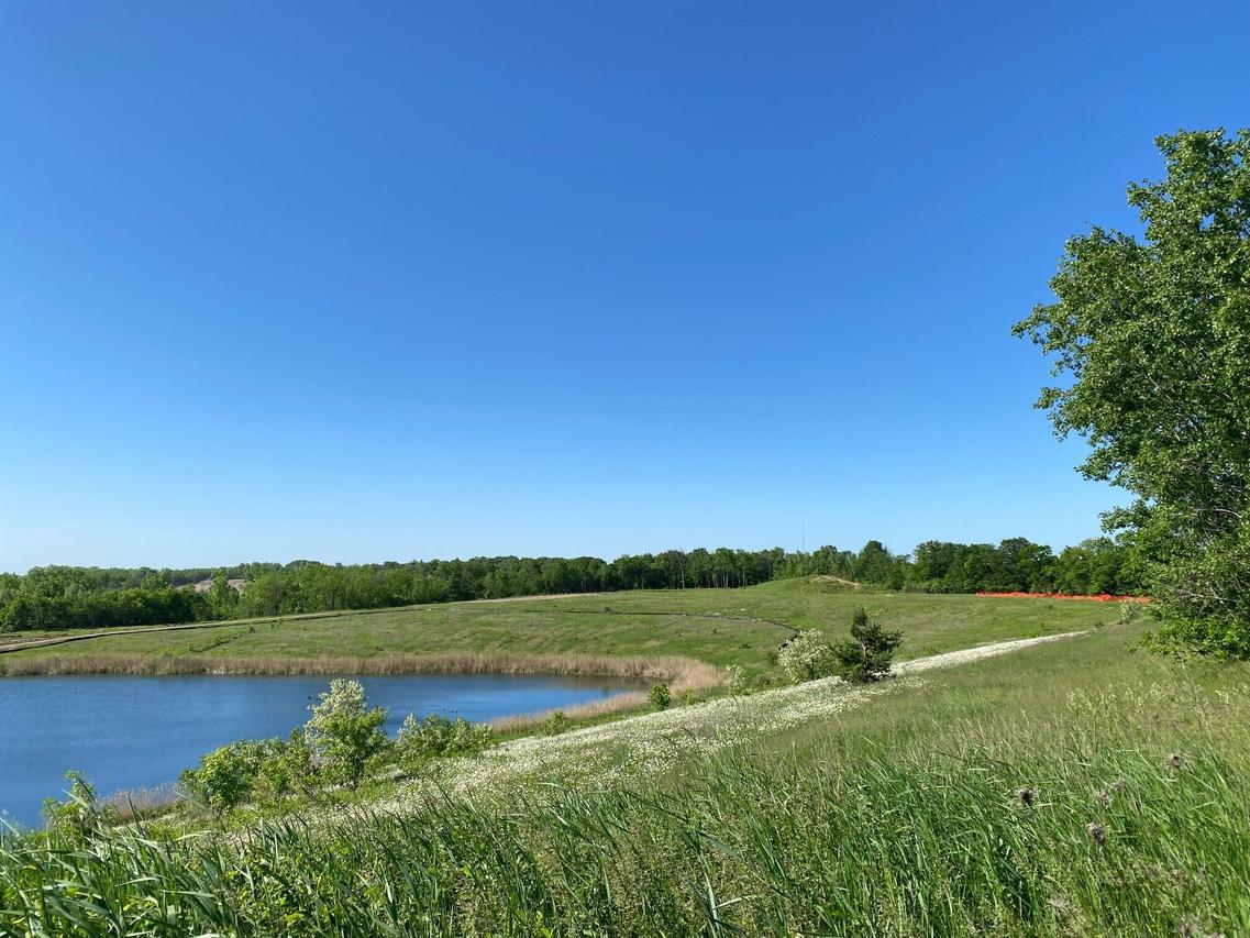 5932 S Quarry Park, New Berlin, WI 53146