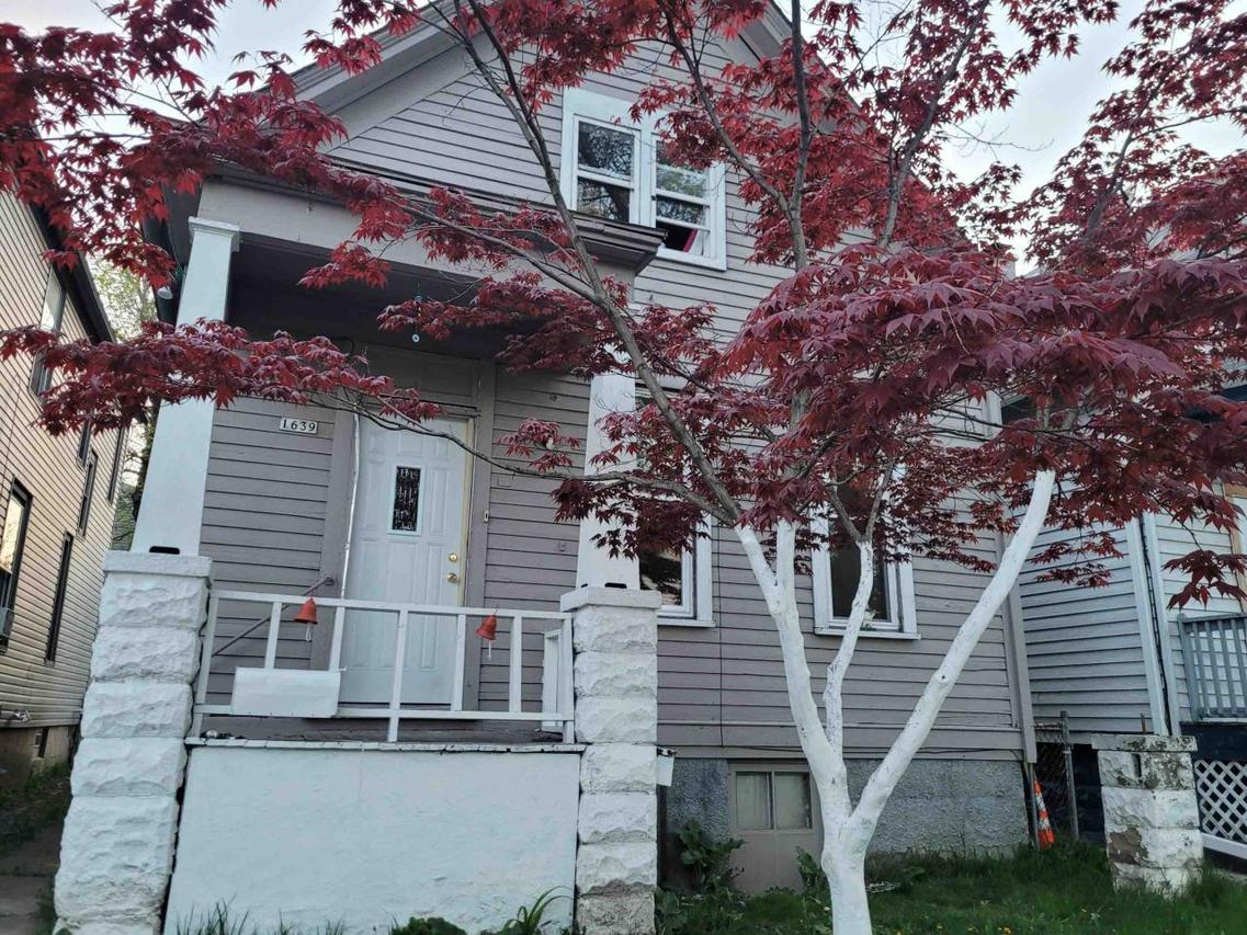 1639 S 20th St, Milwaukee, WI 53204