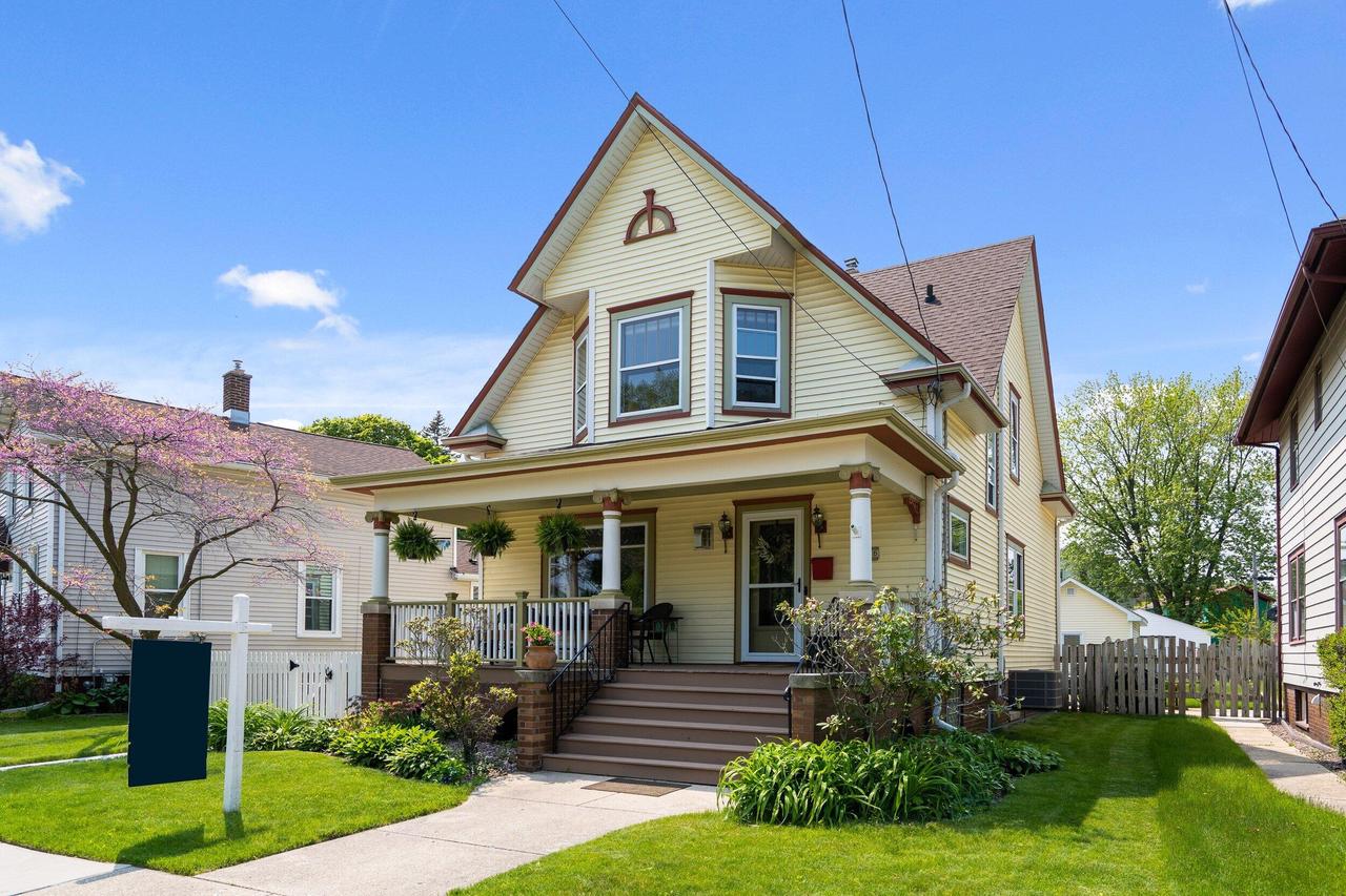 4718 5th Ave., Kenosha, WI 53140