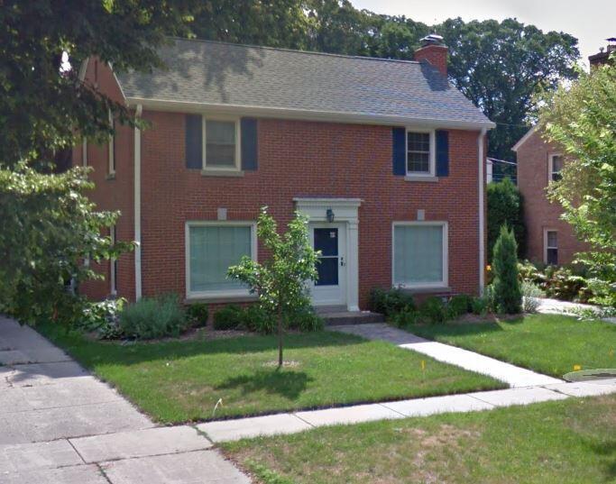 2562 N 83rd St., Wauwatosa, WI 53213