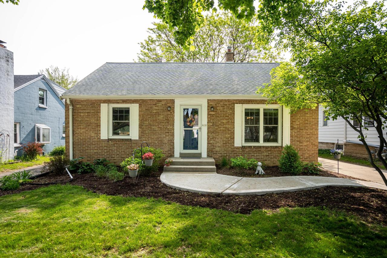 610 N 112th St., Wauwatosa, WI 53226
