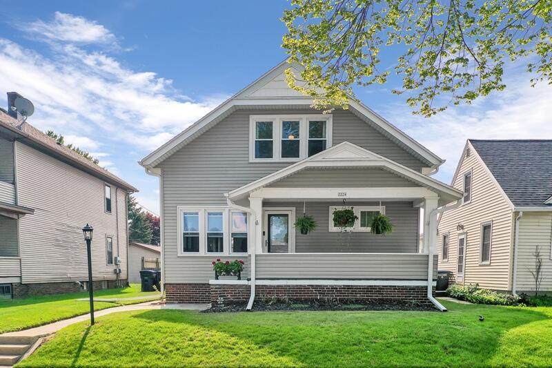 2224 S 15th St, Sheboygan, WI 53081