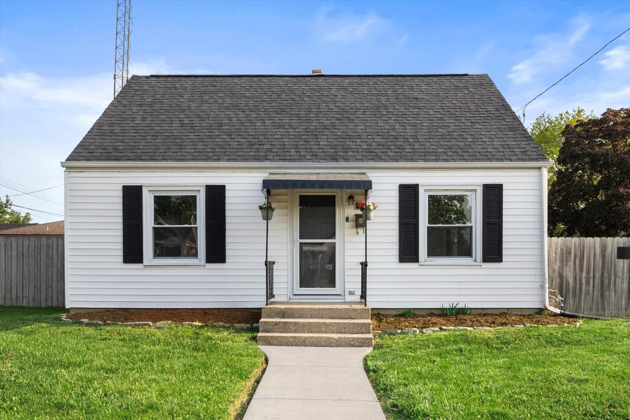 4102 57th St, Kenosha, WI 53144